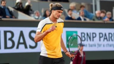 Alexander Zverev vs Stefanos Tsitsipas Prediction, Picks, Odds, H2H, 11/1/24