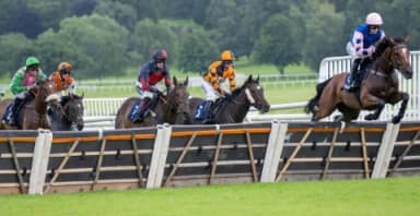 Saturday’s Horse Racing Tips: Uttoxeter, Kempton, March 15th