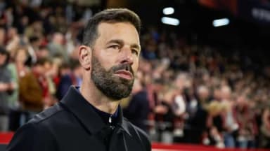Mikael Silvestre: Ruud van Nistelrooy can become a Premier League manager